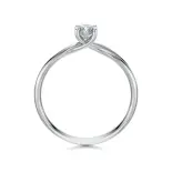 Pierścionek z białego złota z diamentem